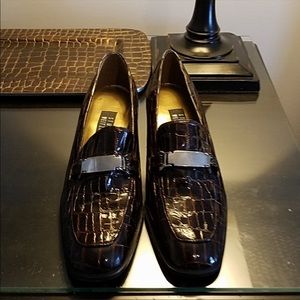 Women loafer